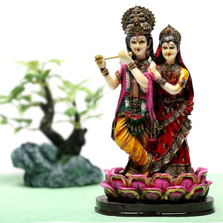Illustration for article titled Light Up the
Festive mood with Diwali Lamps, Lanterns and more